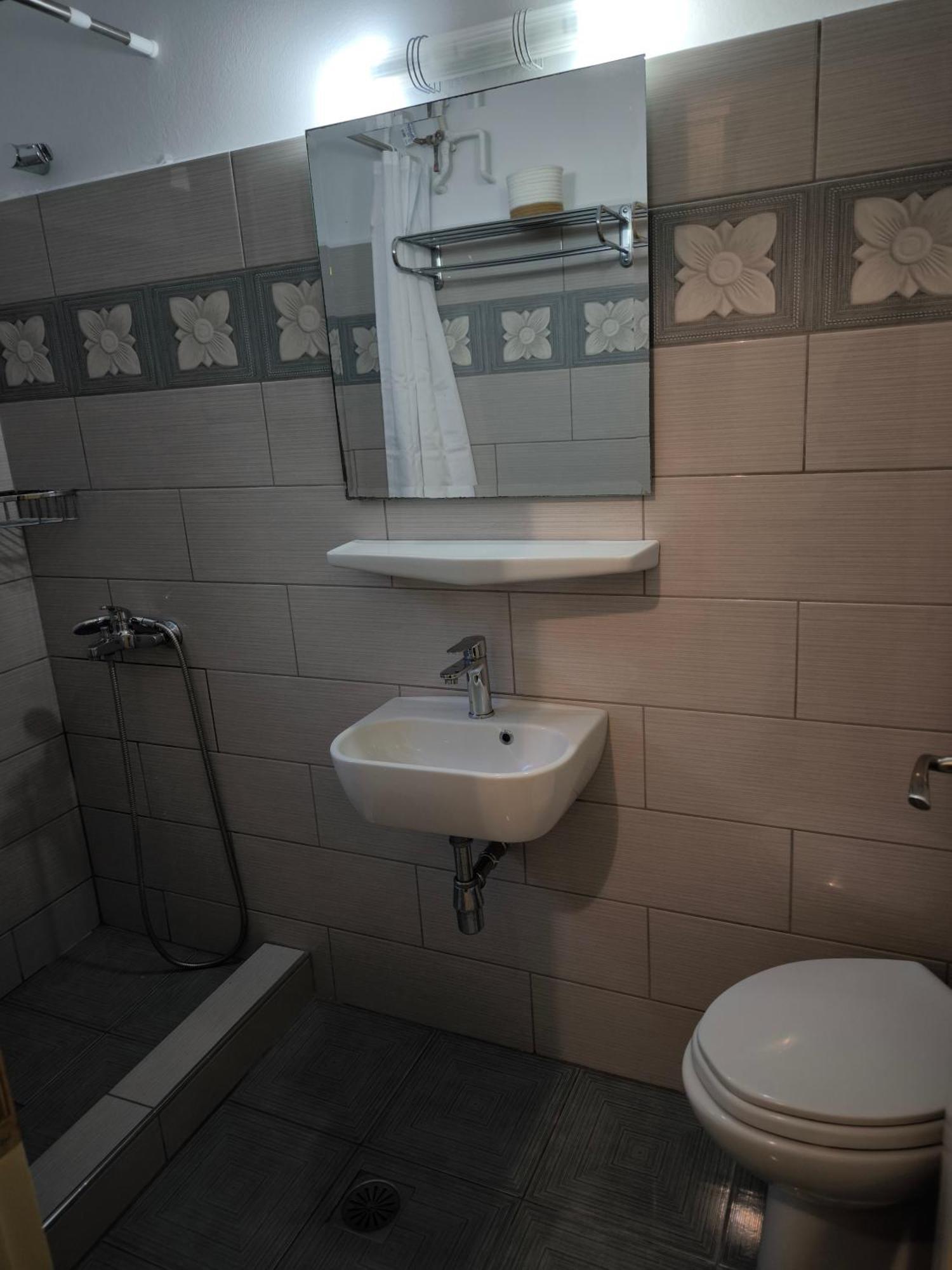 ארגוסטולי Maro'S Apartments מראה חיצוני תמונה